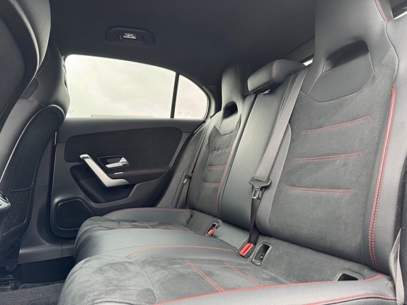 Mercedes-Benz A250 10 of 16