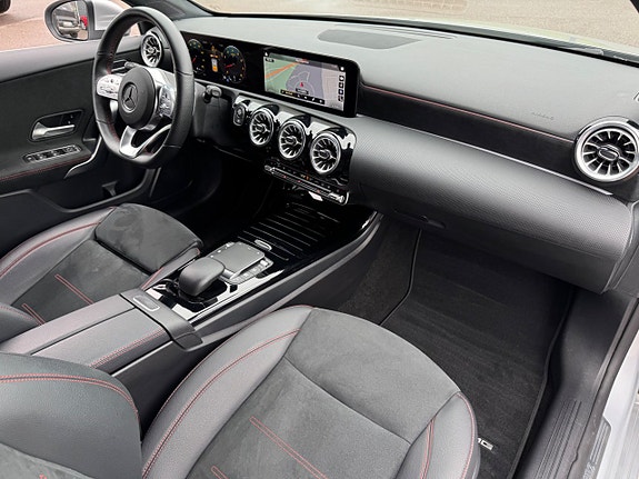 Mercedes-Benz A250 13 of 16