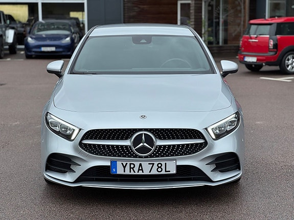 Mercedes-Benz A250 3 of 5