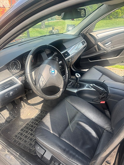 BMW 520i 5 of 9