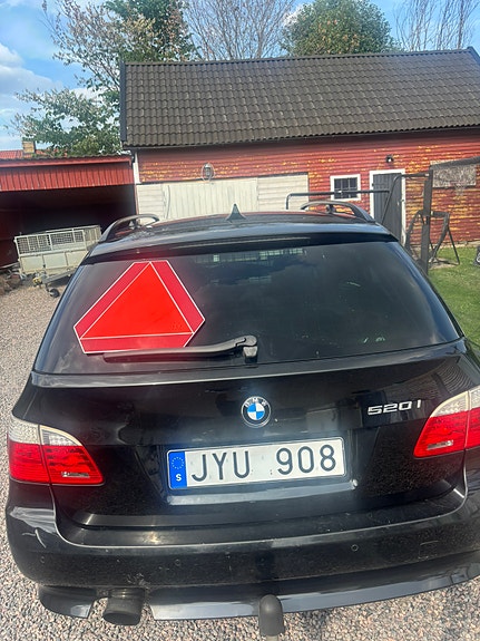 BMW 520i 4 of 9