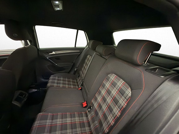 Volkswagen Golf I 27 of 30