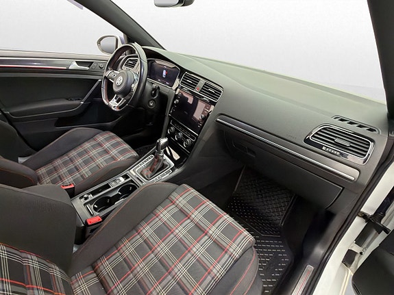 Volkswagen Golf I 26 of 30