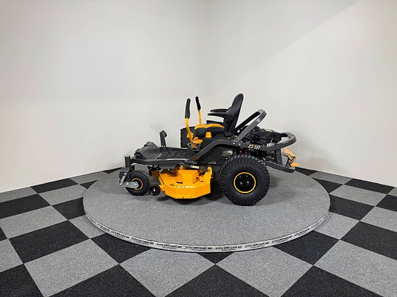 Cub Cadet Z3 137 2 of 12