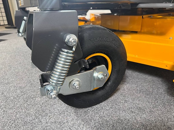 Cub Cadet Z3 137 6 of 12