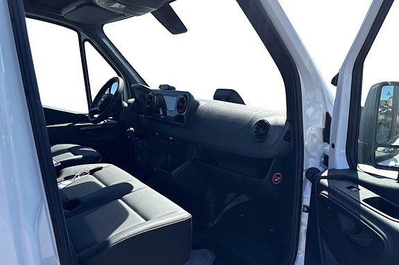 Mercedes-Benz Sprinter 311 9 of 11