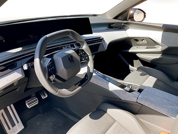 Peugeot 3008 4 of 5