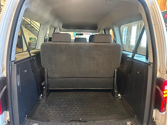 Volkswagen Caddy Maxi 14 of 18