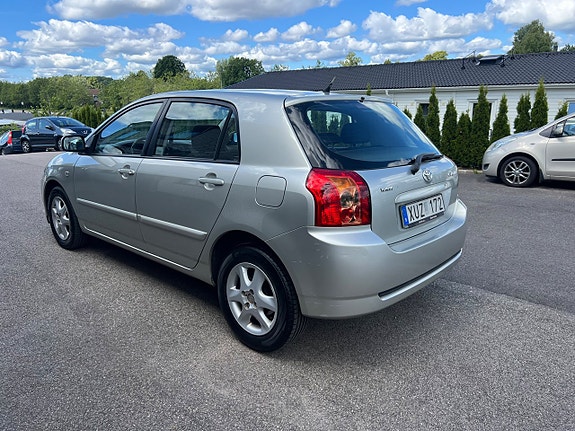 Toyota Corolla 7 of 17