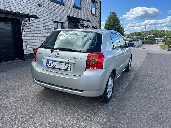 Toyota Corolla 10 of 17