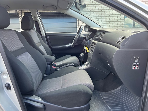 Toyota Corolla 16 of 17