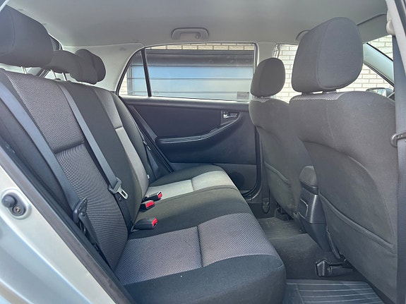 Toyota Corolla 15 of 17