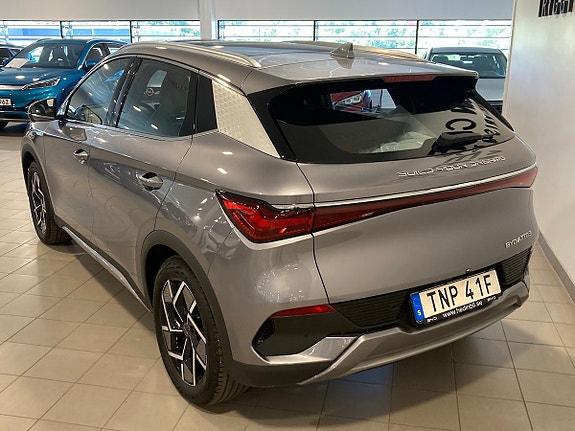 BYD Atto 3 2 of 5