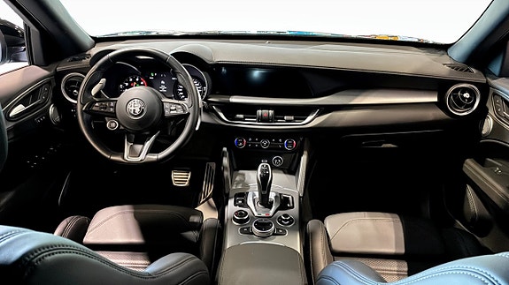 Alfa Romeo Stelvio 4 of 5