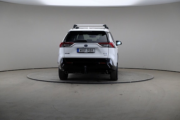 Toyota RAV4 Plug-in Hybrid 5 of 5