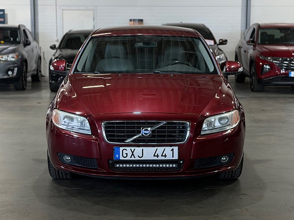 Volvo S80 3 of 5