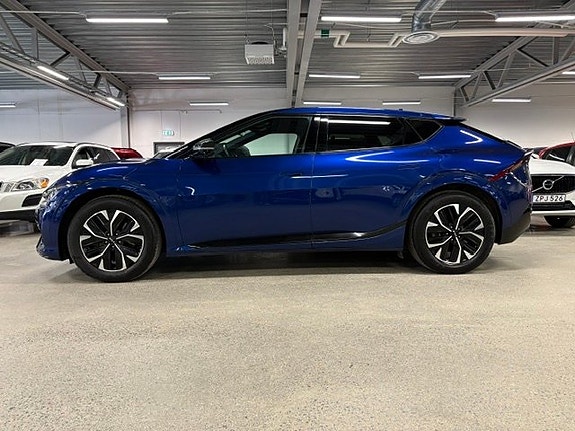 Kia EV6 2 of 5