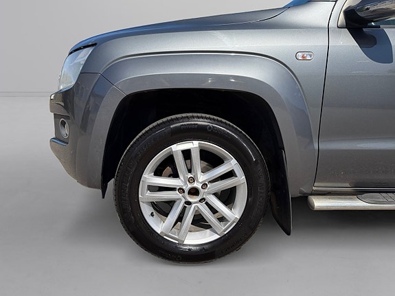 Volkswagen Amarok 3 of 5