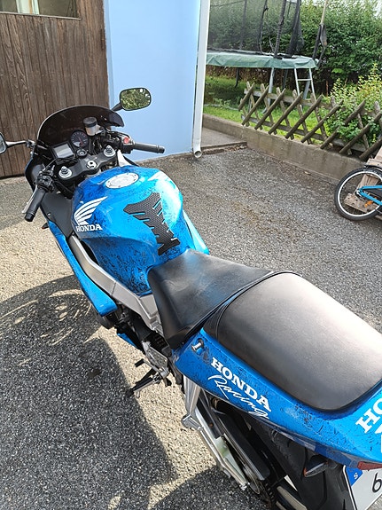 Honda CBR900RR / CBR929 5 of 7