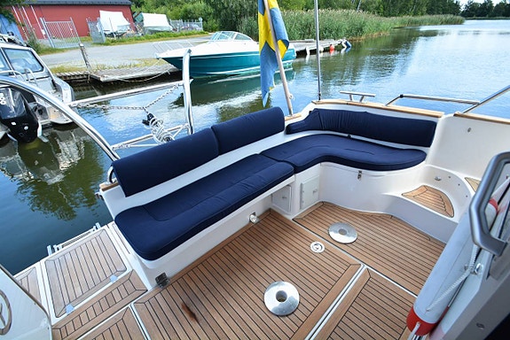 Aquador 32 C (2010) D6-370, få timmar, sv såld, mkt fin! 9 of 12