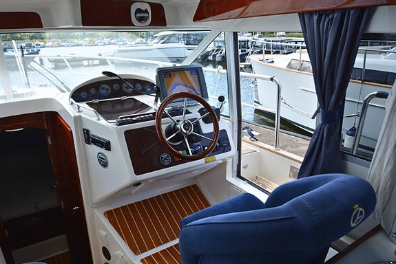 Aquador 32 C (2010) D6-370, få timmar, sv såld, mkt fin! 4 of 5