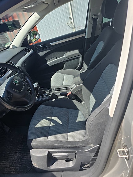 Skoda Superb 5 of 5