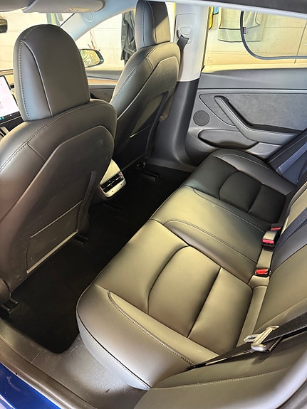 Tesla Model 3 7 of 7