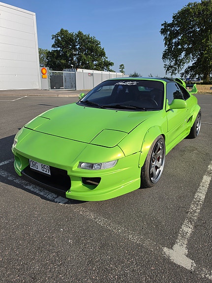 Toyota MR2 2 of 4
