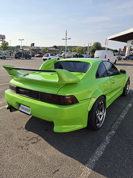 Toyota MR2 3 of 4