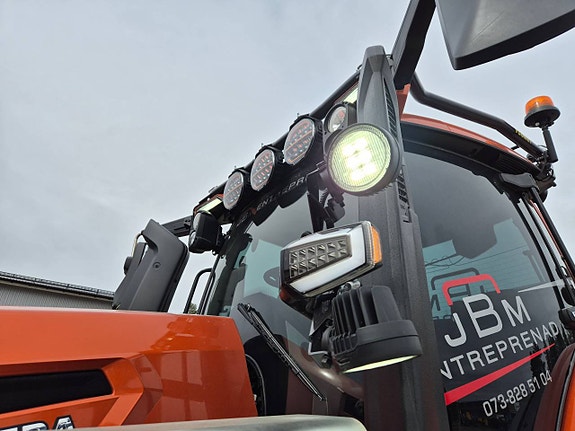 Valtra Q285 2025 ca 152 h Nyskick Underbett Bra spec PTO Bac 8 of 10