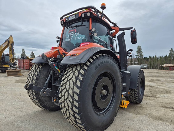 Valtra Q285 2025 ca 152 h Nyskick Underbett Bra spec PTO Bac 5 of 5