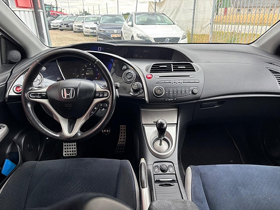 Honda Civic 9 of 18