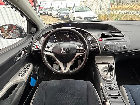 Honda Civic 10 of 18