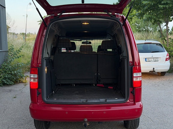 Volkswagen Caddy Maxi 7 of 12