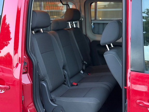 Volkswagen Caddy Maxi 8 of 12