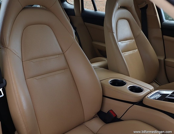 Porsche Panamera 4 6 of 21