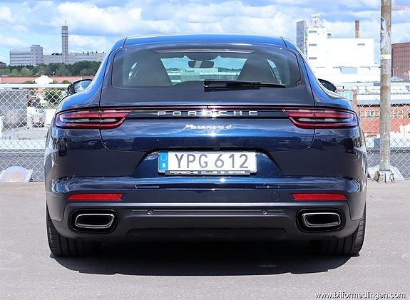 Porsche Panamera 4 19 of 21