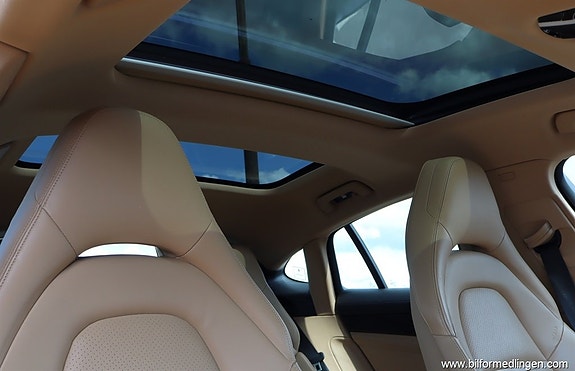 Porsche Panamera 4 7 of 21