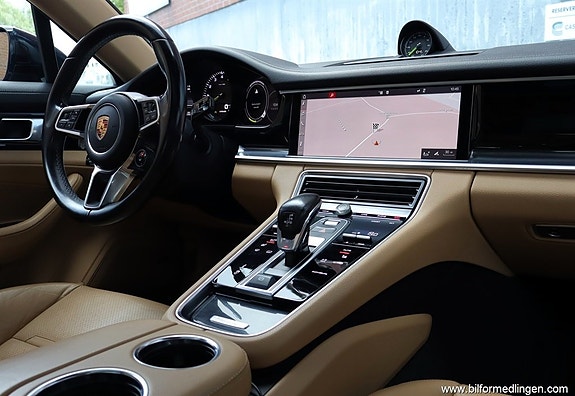 Porsche Panamera 4 8 of 21