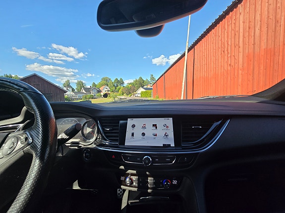 Opel Insignia 21 of 26