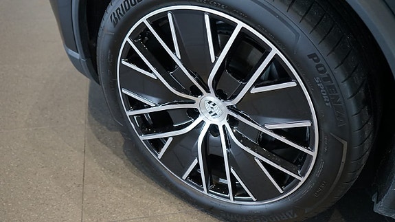 Porsche Macan 7 of 7