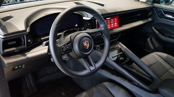 Porsche Macan 5 of 5