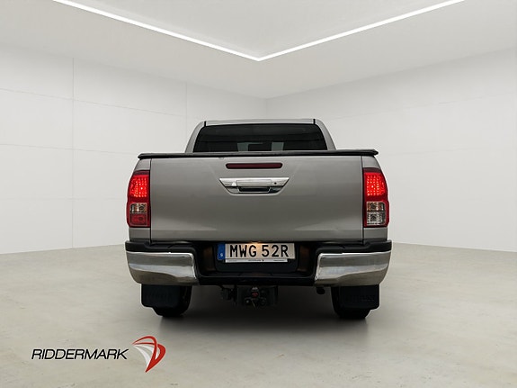 Toyota HiLux 9 of 30