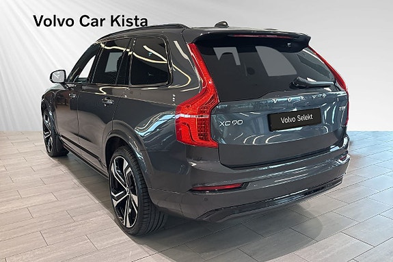 Volvo XC90 4 of 5