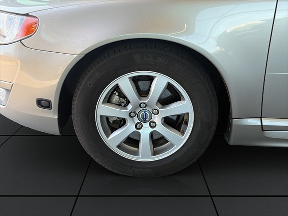 Volvo V70 19 of 23