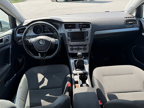 Volkswagen Golf VII 11 of 17