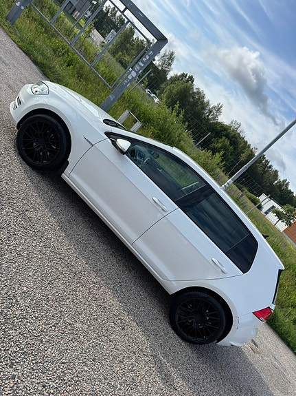 Volkswagen Golf VII 6 of 17