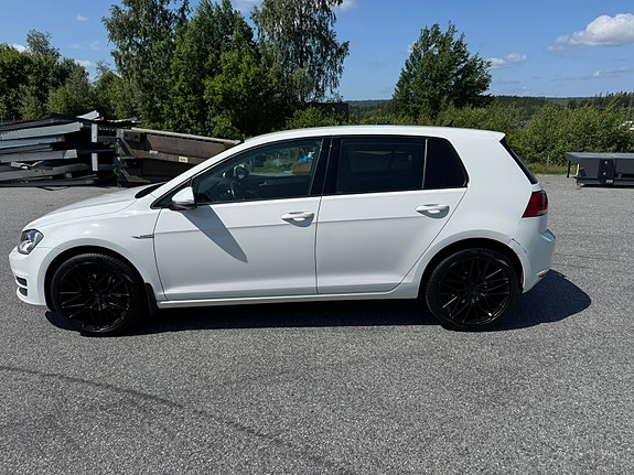 Volkswagen Golf VII 3 of 5