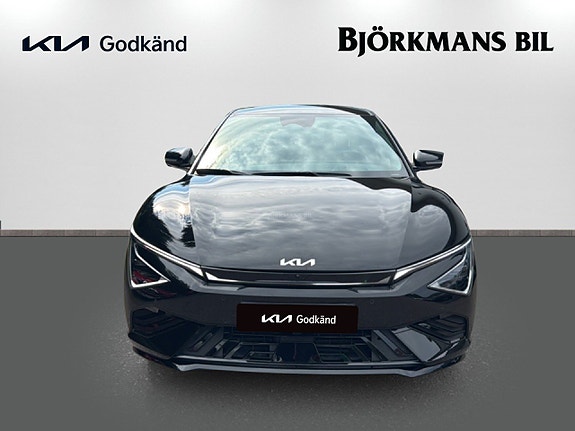 Kia EV6 2 of 5