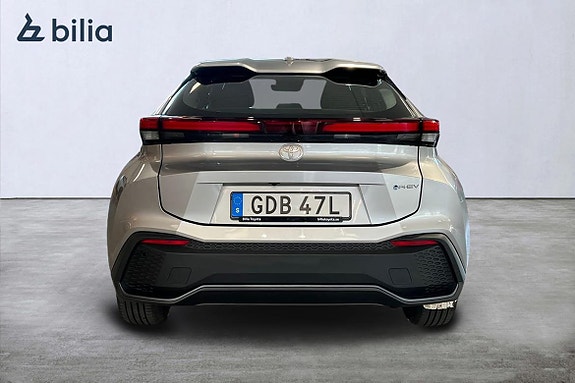 Toyota C-HR 5 of 5